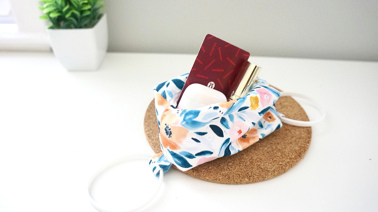 [Blue Floral] Tumbler Zipper Pouch