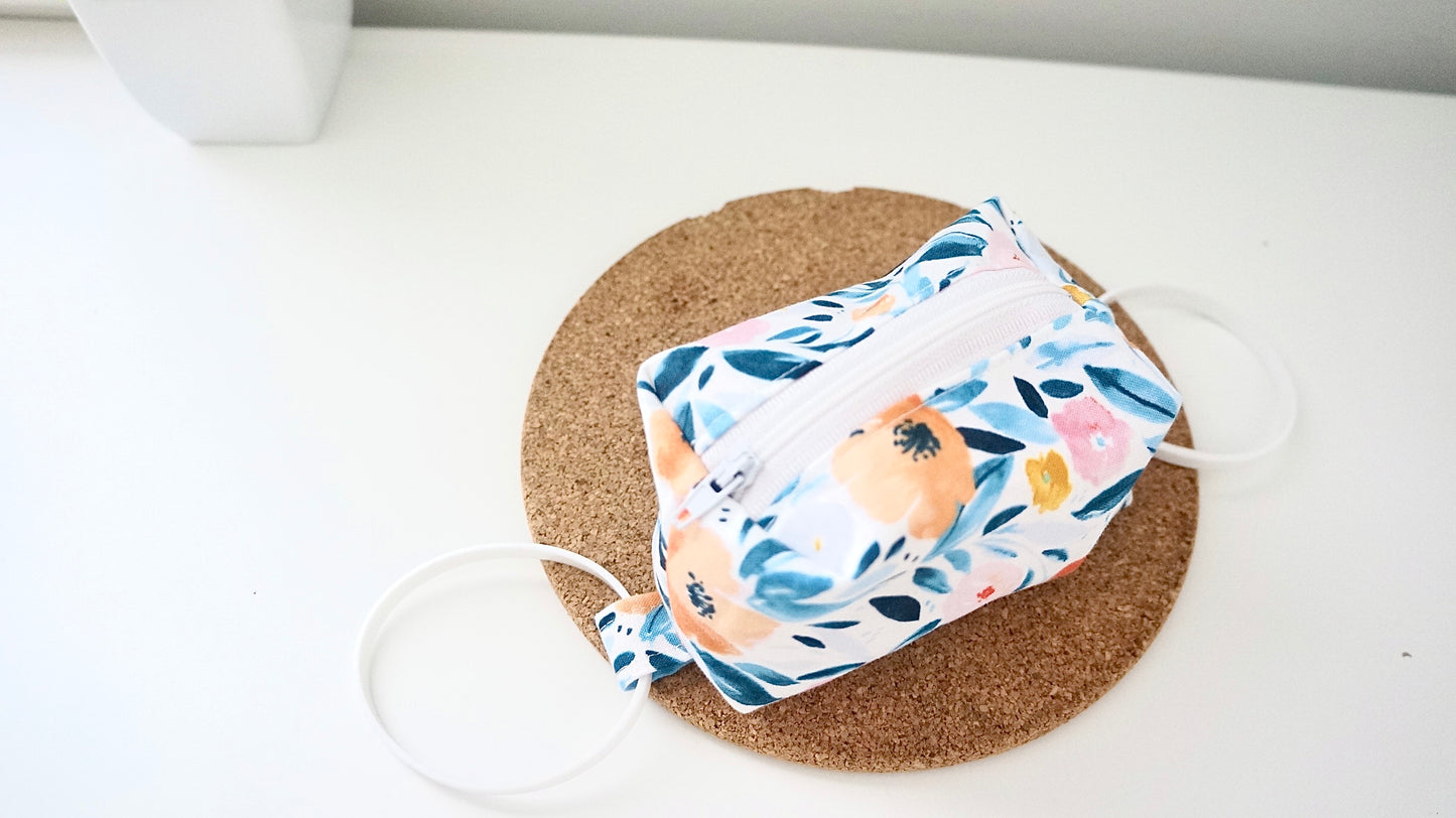 [Blue Floral] Tumbler Zipper Pouch